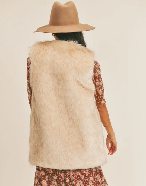 The Daisee Faux Fur Vest - La Sorella Boutique